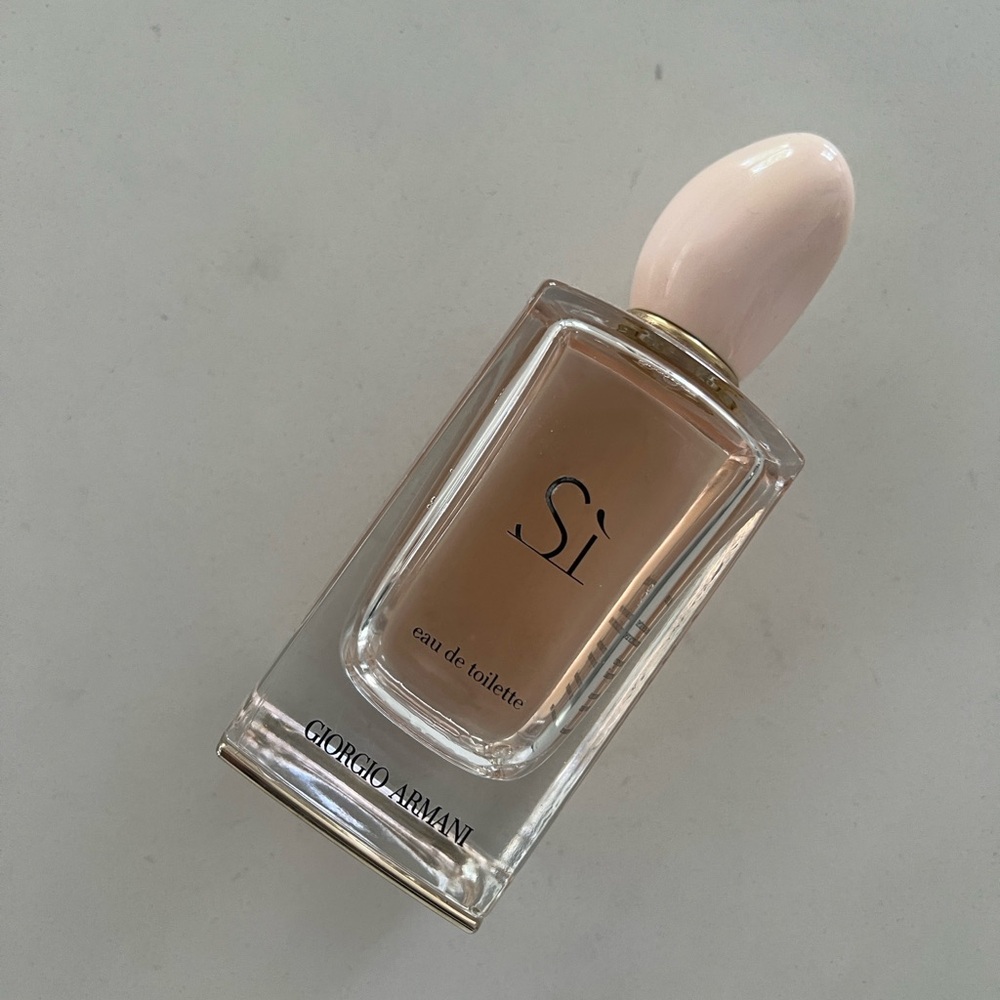 Si by Giorgio Armani Perfume